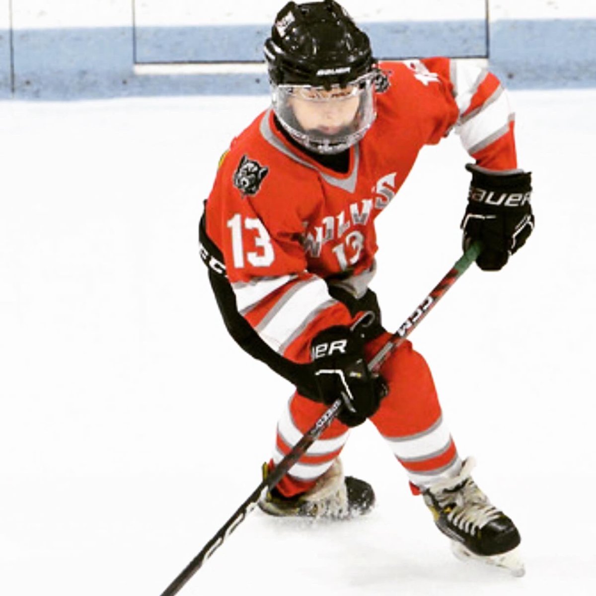 newenglandwolv1's tweet image. Some great December pics from Tim Muller of our Wolves Youth Teams.  December was one of our strongest months as both 12U and 10U went on lengthy wins streaks.
Development pays off as teams improve each month ❤️ #newolves