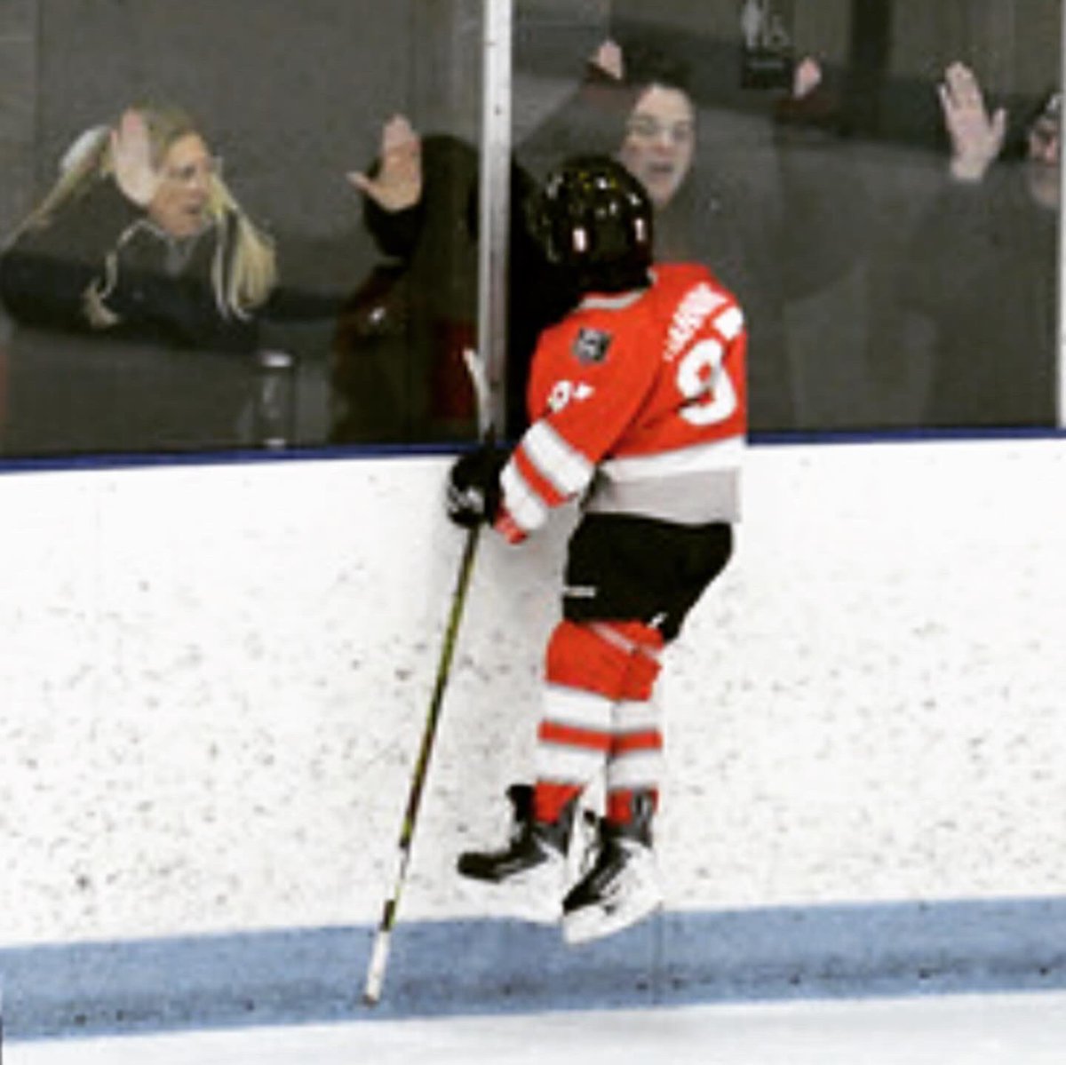 newenglandwolv1's tweet image. Some great December pics from Tim Muller of our Wolves Youth Teams.  December was one of our strongest months as both 12U and 10U went on lengthy wins streaks.
Development pays off as teams improve each month ❤️ #newolves