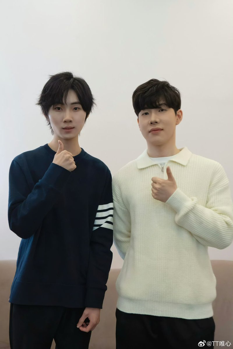 streamtenders's tweet photo. ProWR. XIN(ThunderTalk)& Anran9(KeepbestGaming) with TheShy pro LOL โปรโมทสกิน TheShy Mecha Aatrox Exquisite Edition *ที่จีน*
ที่มา TT唯心 , anran9
#WildRift #lolm #aatrox #theshy #Xin https://t.co/BkN3zU796N