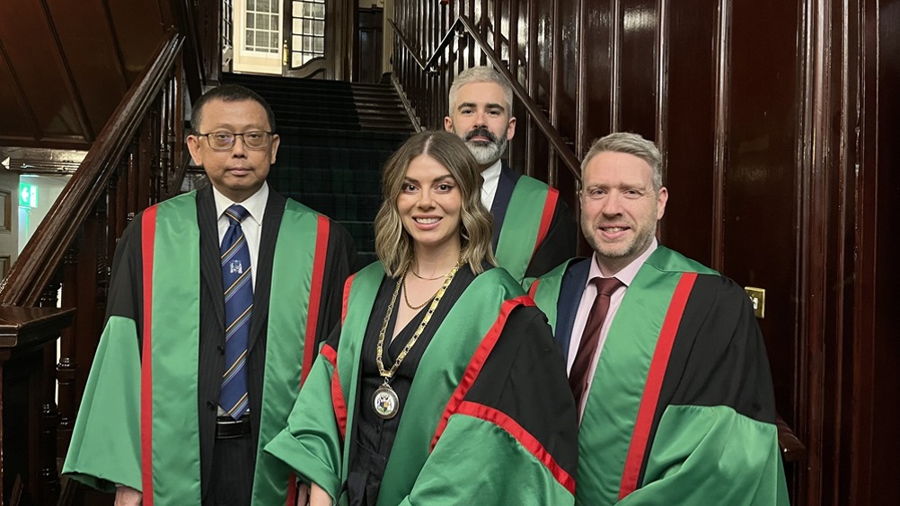 TheDentistMag's tweet image. Vicki Greig has been announced as the new #dean of #dental surgery at @rcpsglasgow.

Vicki, a consultant oral #surgeon currently working within #NHS Lothian, will be joined by vice deans Craig Mather and Albert Yeung.

Find out more here:
➡️  ow.ly/HcRx50XSngM