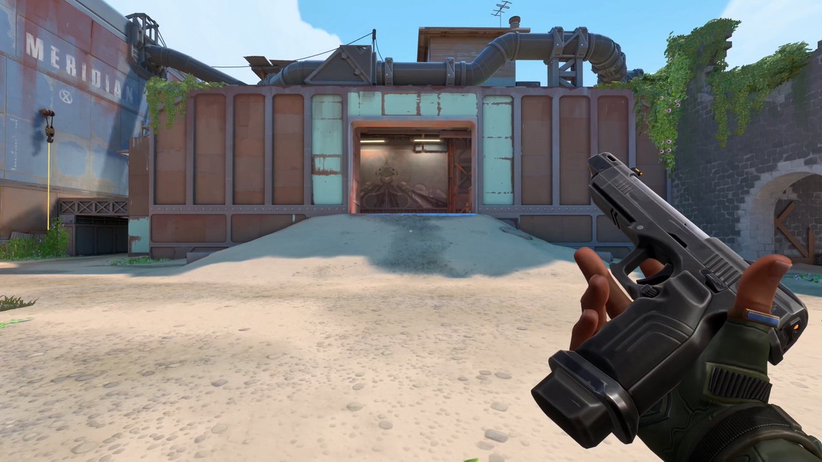 ValorLeaks's tweet image. NEW WEAPON: Bandit | #VALORANT 

DAMAGE: (0-10m , 10-30m, 30-50m)
Head - 152, 128, 112 
Body - 39, 39, 34
Legs - 33, 33, 28

Mag Size: 8, 24 in Reserve
.75s Equip Time, 1.5s Reload Time, Medium Wall Penetration

COST: 600 Credits