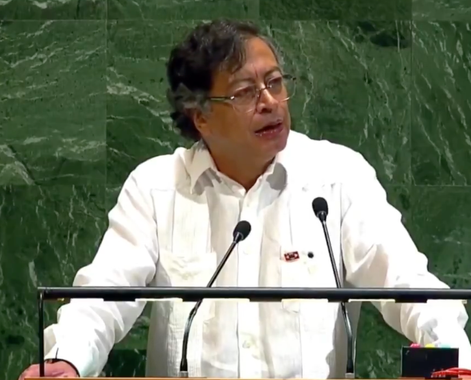 Colombian President Gustavo Petro responded to Donald Trump's threat of military action by saying, "Come get me." Petro further stated, "I will take up arms again." U.S. rhetoric toward Latin American nations can backfire. <a href="/HorizonsEastern/">Eastern Horizon with Malik Ayub Sumbal</a>  #Colombia #GustavoPetro #Trump