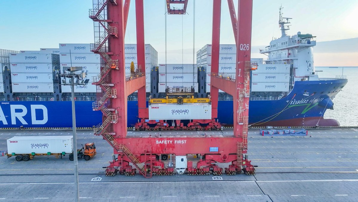 A new year is underway, and our teams are ready. From ports to vessels to offices, we’re focused on delivering the reliable service our customers trust, today and throughout the year ahead.
#SeaboardMarine #WeBringYouCloserToYourCustomers