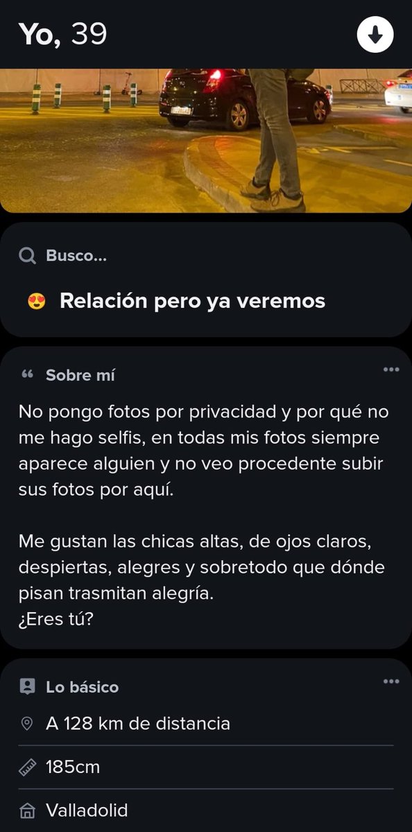 SexTinder's tweet photo. Digo yo que las fotos se pueden recortar... 🤔 https://t.co/UsegbZawpt