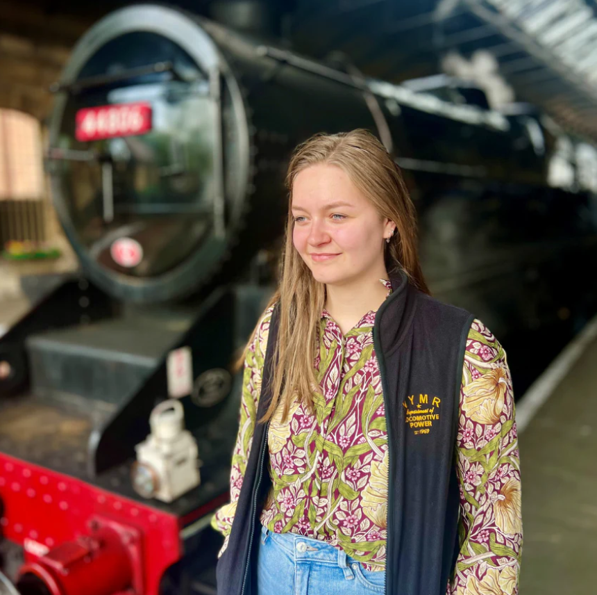North Yorkshire Moors Railway tweet media