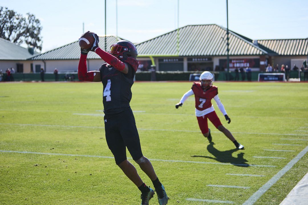 JonathanSawyer0's tweet image. Had a blast at the Under Armour 8th Grade All-American Game! #Upnext @UnderArmour @stevequinnFBU @FBUcamp @247recruiting @SpurrierCoach @Dwight_XOS @Rivals @RivalsHS @Coach_2CAP @nlaufb @MRamirez_Cuse