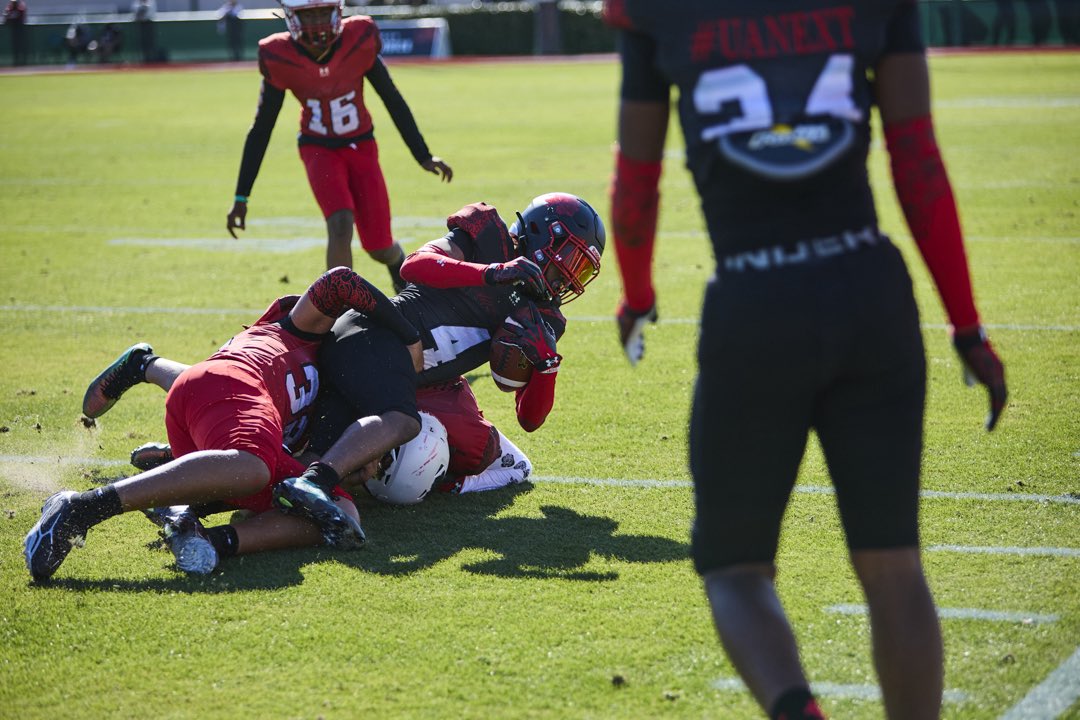 JonathanSawyer0's tweet image. Had a blast at the Under Armour 8th Grade All-American Game! #Upnext @UnderArmour @stevequinnFBU @FBUcamp @247recruiting @SpurrierCoach @Dwight_XOS @Rivals @RivalsHS @Coach_2CAP @nlaufb @MRamirez_Cuse