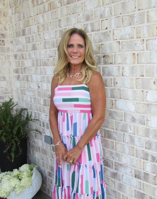 SPECIAL TREAT DURING LUNCH: During lunch, EHM will host a special session for coaches' wives with Jill Freeze. This will be an opportunity for Jill to encourage coaches' wives and include a Q&amp;A segment led by the Master of Ceremonies, Jennifer Rash.
#coacheswivesluncheon