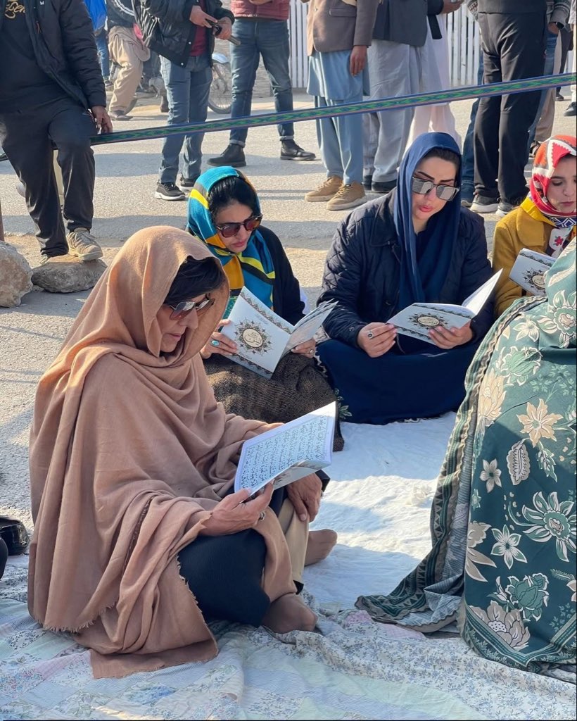 اللّٰہ رب العزت آج پڑھی جانے والی کلام کو قبول کرے آمین۔