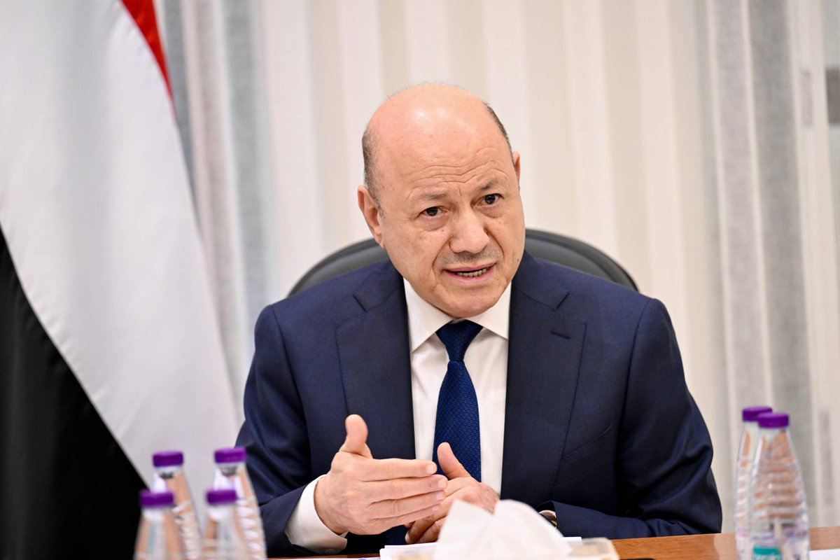 SaudiNews50's tweet image. رئيس مجلس القيادة الرئاسي اليمني:

قرار إنهاء التواجد العسكري الإماراتي هو قرار فرضته مقتضيات حماية جهود التهدئة، والمركز القانوني للدولة ووحدتها وسلامة أراضيها.

-