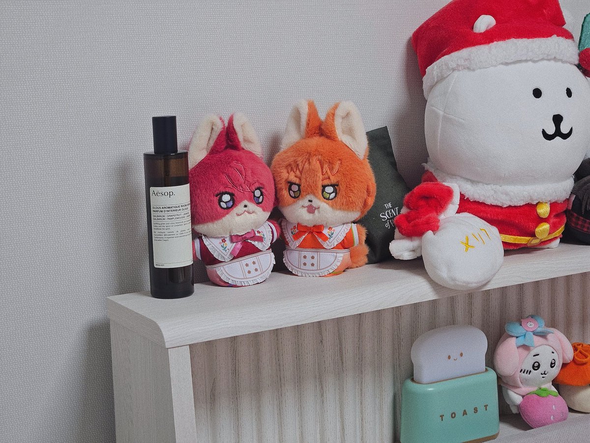 츸레누들을 위해 이솝을 샀어요
❤️정말 우리때문인가요? lie같습니다. 그냥 aroma가좋아서 사신거 아닌가요? 
🧡와하하 좋은향 인쑤삐~~~