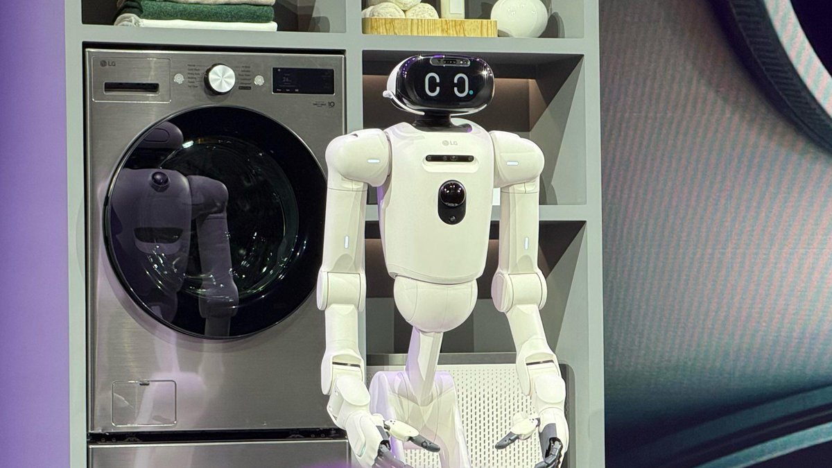روبوتات ذكية في البيت؟
LG كشفت عن روبوت منزلي ذكي في CES 2026 لإدارة المهام اليومية بدون تعب 👌🤖
#تقنية #روبوت #ابتكار