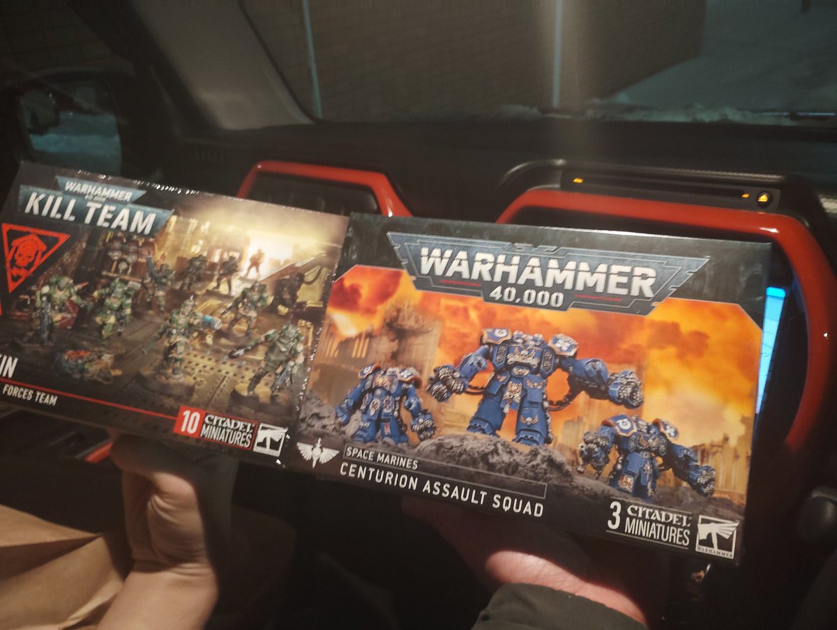 正月なのでお互いに単品箱買ってウォーハンマープレゼント交換しました
カサーキン貰いました!感謝!