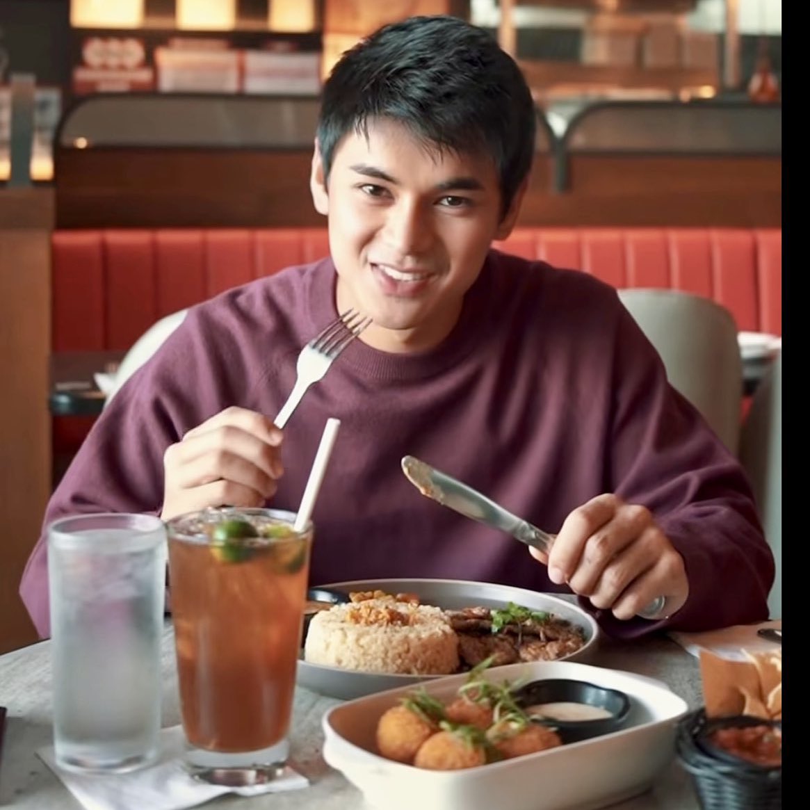PopPlanet_'s tweet photo. Dustin Yu Secures Partnership with a Casual Dining Restaurant Chain. https://t.co/P7TjaOef9E