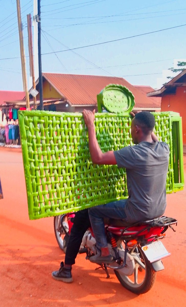 ayebalemosesjr's tweet photo. Fancy sustainable, durable #ecofreindlybeach mats on delivery, let's design, Decorate your beach ⛱️🏖️, gardens with recycled Tyre products,
Pls kindly support us to conserve and protect our environment Whatsapp 0742804380
#saveourearth
#ClimateCrisis
#SustainableLiving https://t.co/AQCUZw8TPj