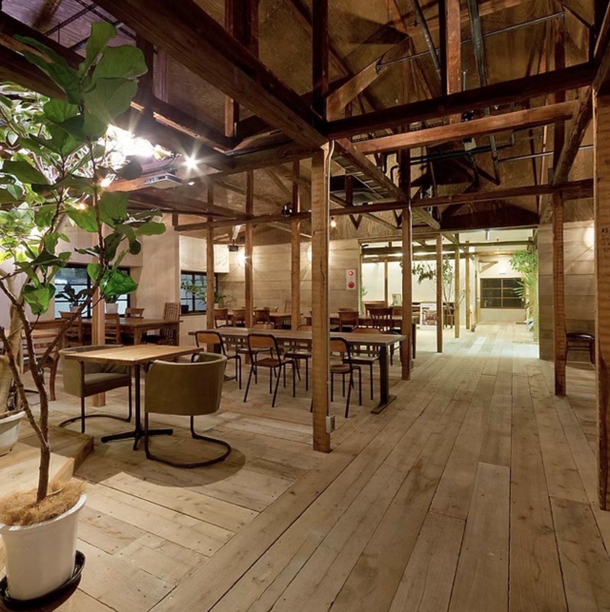 ArigatoKanatan's tweet image. へい民オフ会、開催します！

「今日はみんなでなか卯たべる」

・日時：2月1日(日) 12:30〜16:30
・場所：FUN SPACE DINER(大阪市)
・定員：120名程度
・参加費：3000円程度（予定）
・飲食提供：なか卯
・内容：歓談／集合写真(任意)
・申込期限：1月20日(火) 22:00

※詳細は画像をご参照下さい。