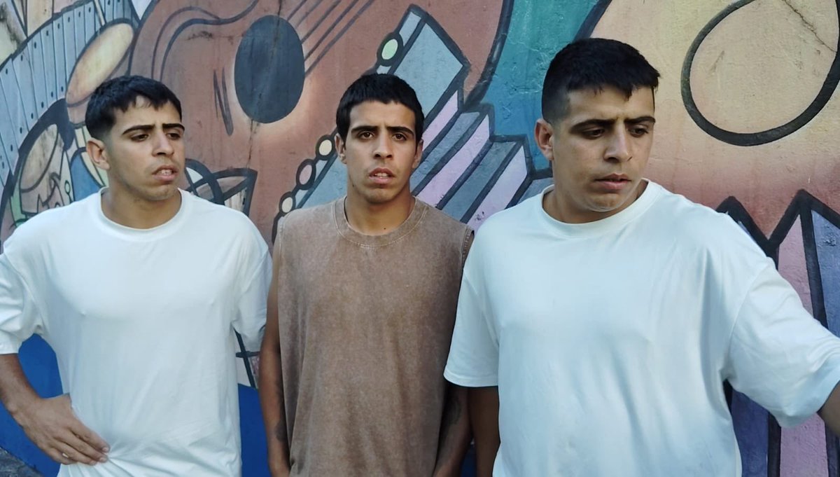 Con gran éxito en la jornada de ayer los trillizos Saboredo realizaron en el Teatro de Verano un gran evento musical y la entrega de juguetes obtenidos, en el marco de la campaña que realizaron previo a la festividad del Día de Reyes.