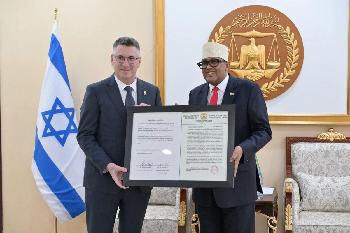 IdirisKhubaro's tweet photo. This is history. The Foreign Affairs Minister State of Israel, sent a clear message to the world.

"In Hargeisa, I made it clear: 
Only Israel will decide whom it recognizes and with whom it maintains diplomatic relations" https://t.co/nsmLpHNLQ4