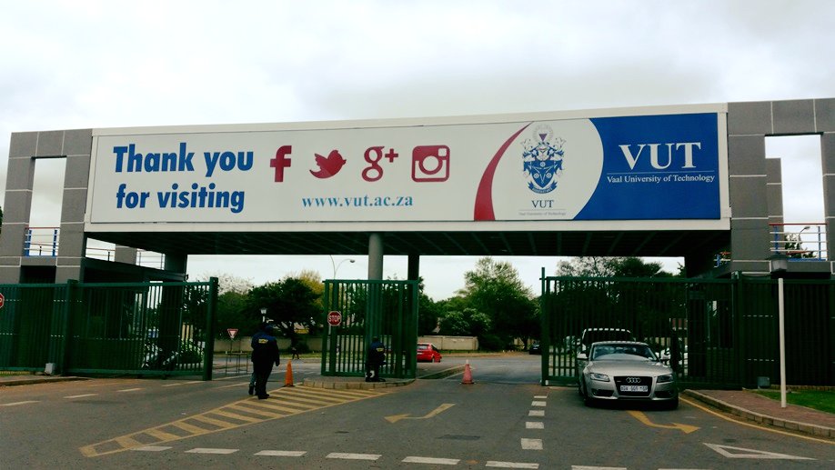 90.6 FM STEREO NEWS tweet media