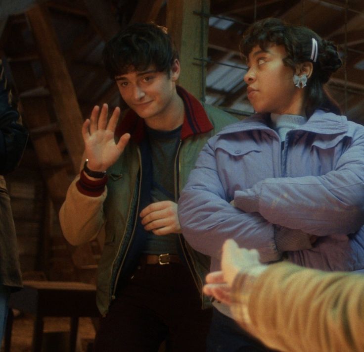 Hanbin_Bbh's tweet image. The biggest lie that was told in season 5 is that Mike is the one who understands Eleven best.