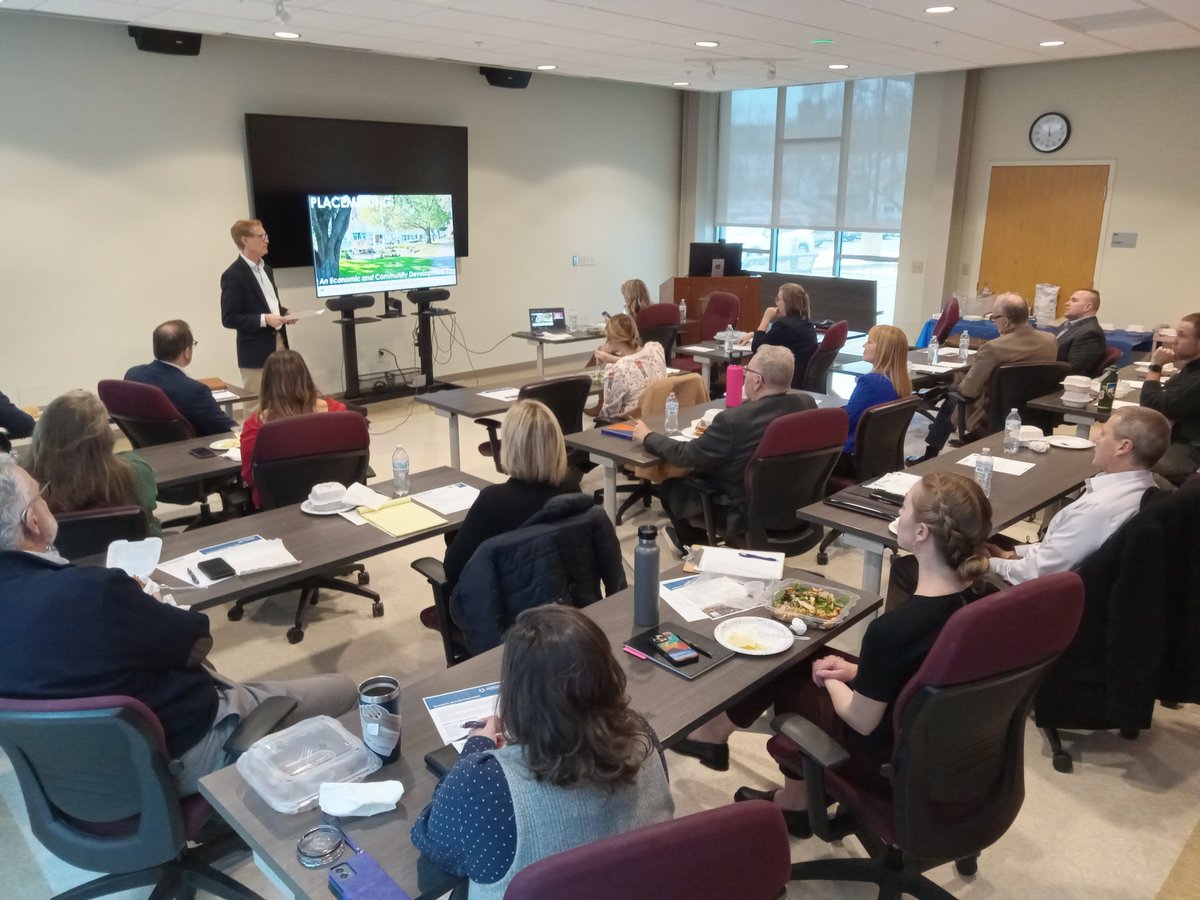 CHQPartnership's tweet photo. Thank you to Don McCord, Executive Director of the Westfield Development Corporation!
Don presented on placemaking as an economic and community development tool.
We’re grateful for his expertise and continued commitment to strengthening Chautauqua County communities. 👏 https://t.co/Pm7ysKfkLQ