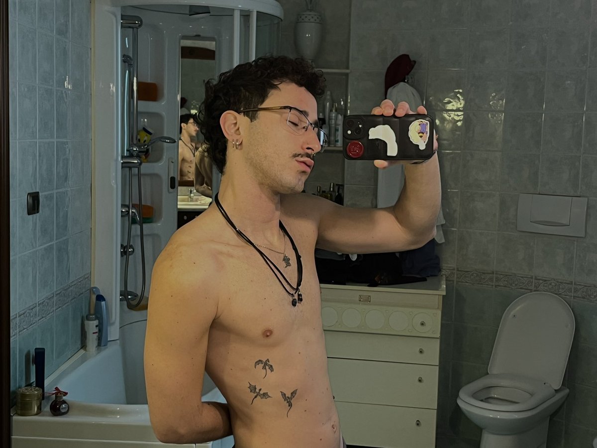 NickName *ੈ✩‧ tweet media