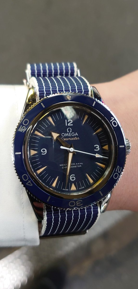 くじら「飛行船」@こみトレ47 5号館 L21 (@HikousenKuzira) / Posts / X