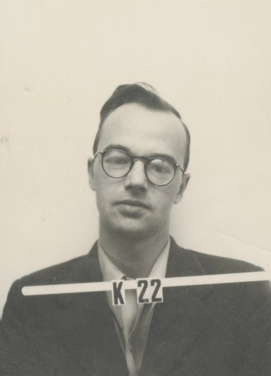 LucanusLonginus's tweet photo. @DarinaMarty @Galieno_Augusto @AJCASoubrier67 @edubayon_ Robert Oppenheimer y Klaus Fuchs se merecen el premio Nobel de la paz a título póstumo. 😈
#MAD 
#ColdWar 
#ABomb 
#NuclearAge https://t.co/2ACSXZ2Lxy