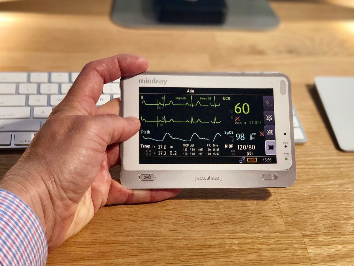 Creative projects like this one are always fun. 

This medical device brochure is true to size—almost like holding the real thing in your hands.