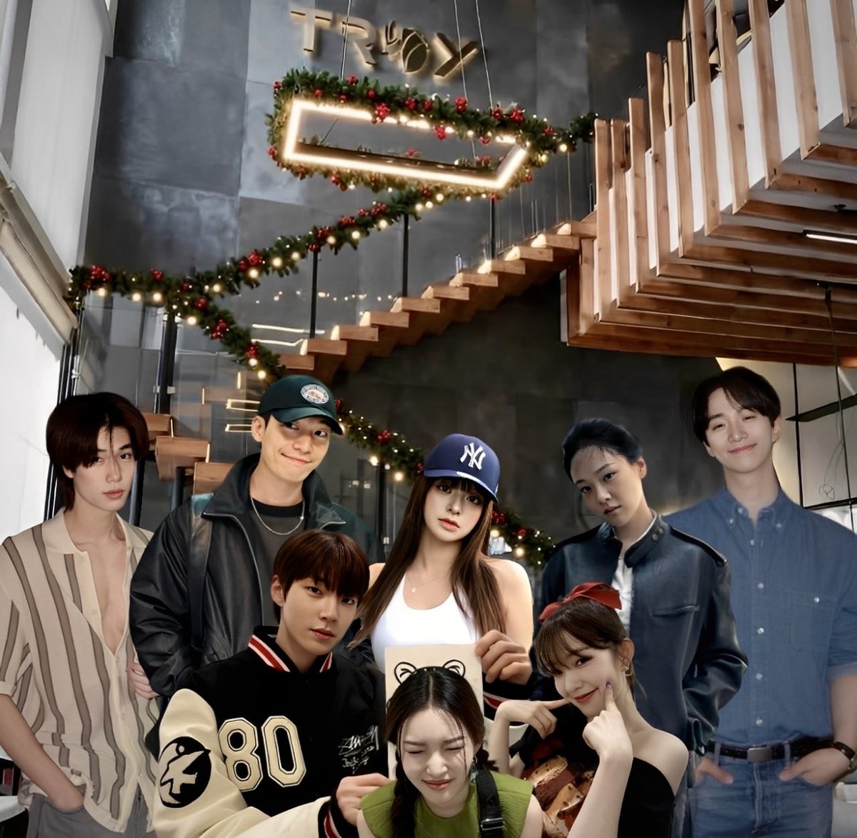 hadexion's tweet image. 📍Kafe Troy

Nongkrong bareng warga rukun tetangga Lume. Yang paling ganteng yang pojok pokoknya. 

( @rttntomatoas )