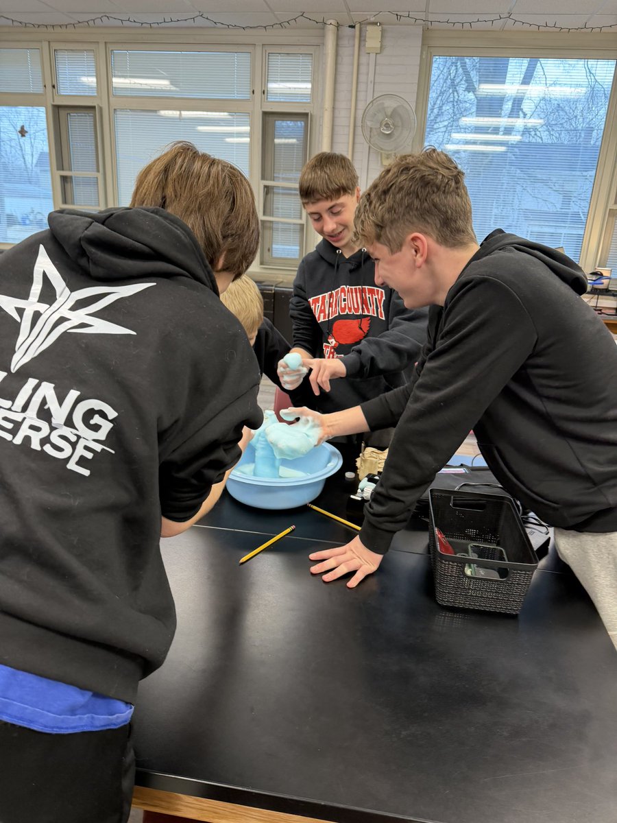 Mrs. Conrad tweet media