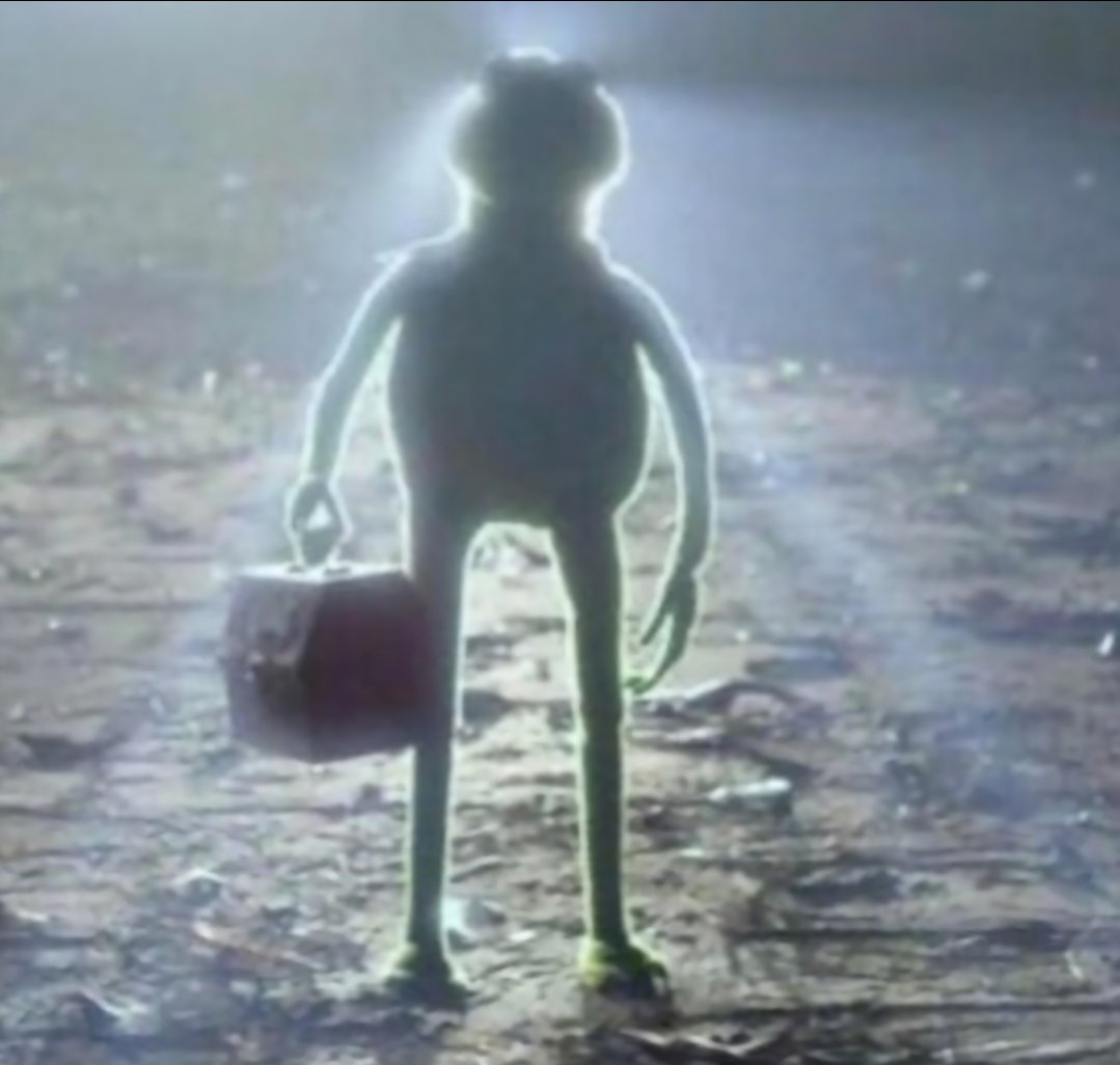 Cuando menos se lo esperen veran una Lilak asi afuera de su casa