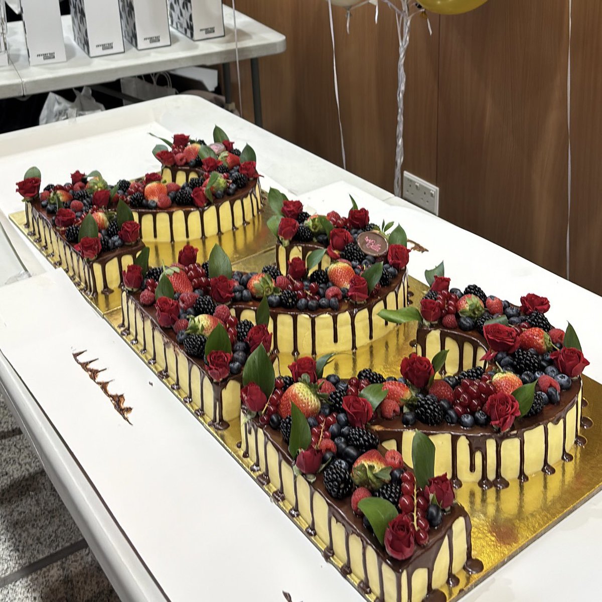 𝑭𝑨 tweet media