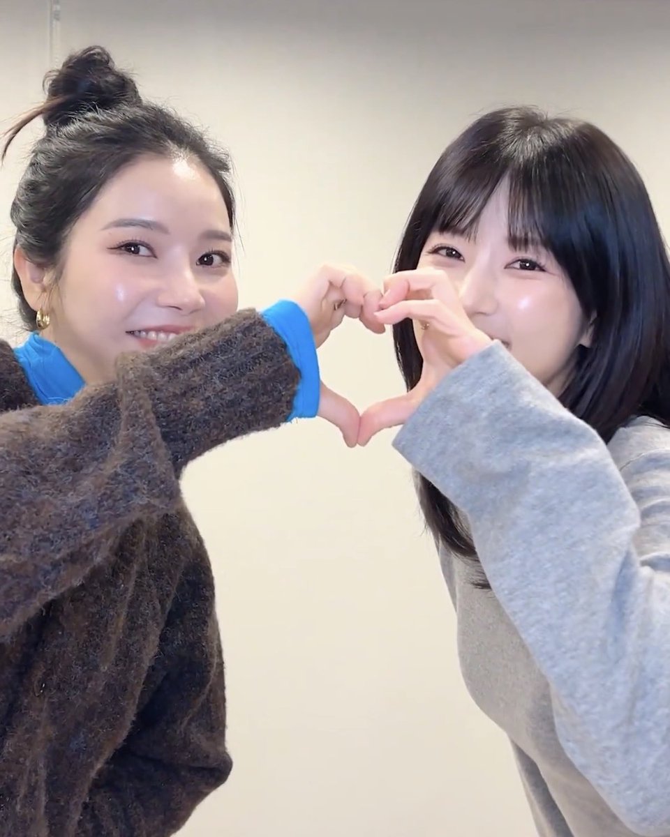 yongapollo's tweet photo. 26.01.06 마마핑크 2026 도착!!

#마마무 #MAMAMOO 
#솔라 #SOLAR #휘인 #WHEEIN https://t.co/KG6Gl1KPpz