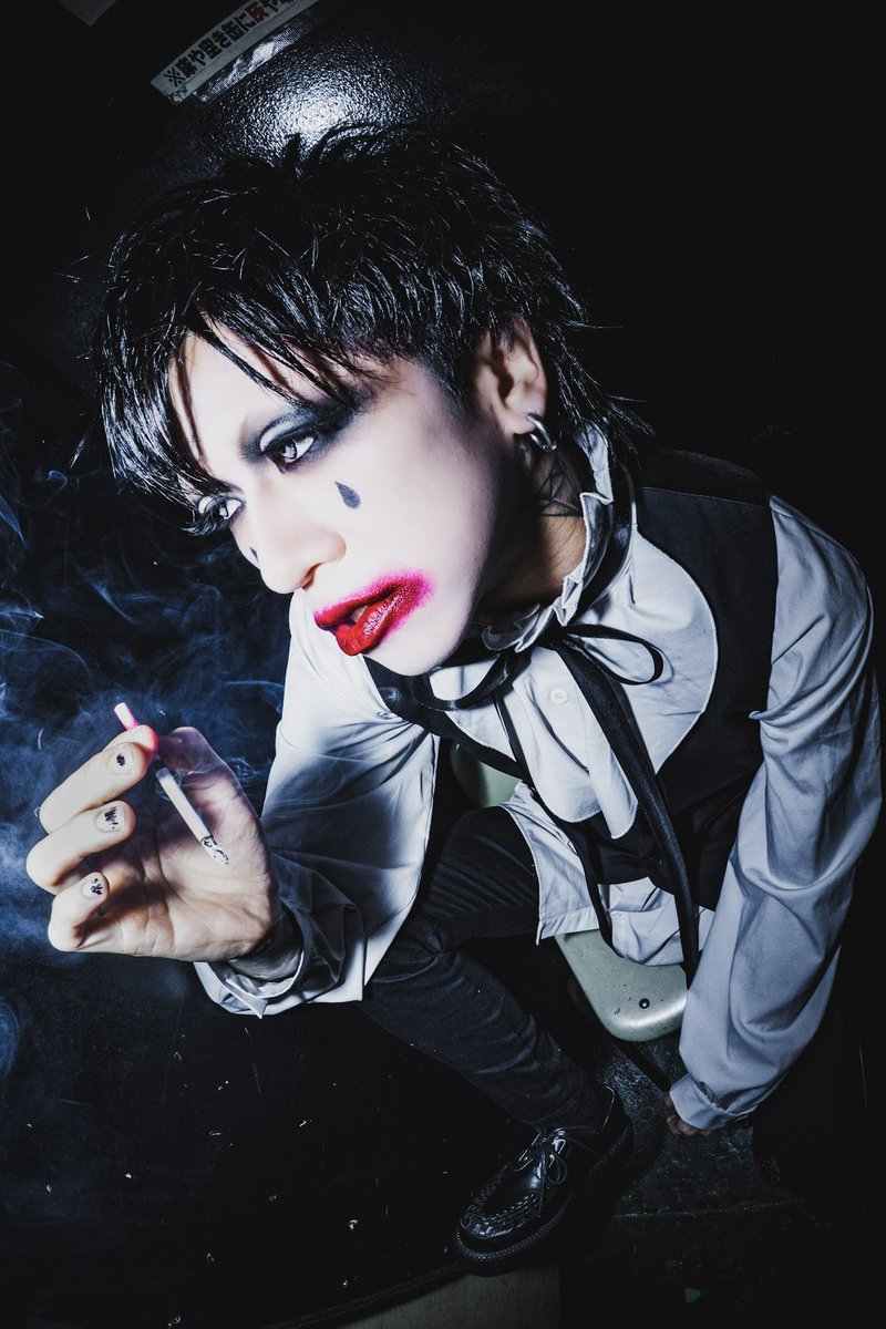 DADAROMA よしあつ FUKURO] 🤡 Yoshiatsu 🤡 Abril - Mayo🦉 . . #梟 #梟band #FUKURO