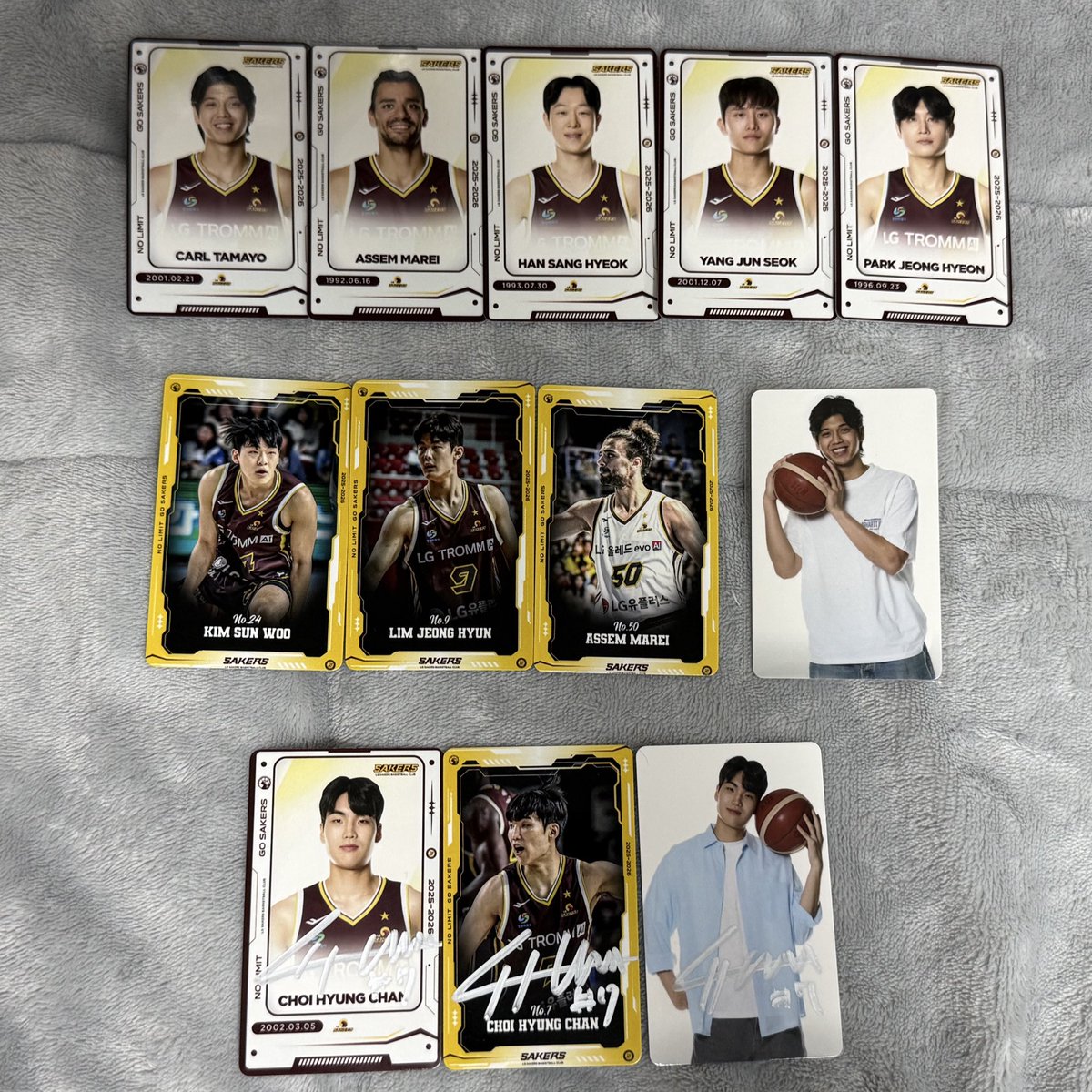 안노하세요.. 세이커스 가챠 B컷 포토카드 교환 구해봅니다..

나 : 사진 속 다른 선수들 카드
😇 : 맨 아래 최형찬 세개 버전 상관 없이

동일 버전 교환 우대하지만 아니더라도 연락 주세요.. 
사복카드 대환영💛