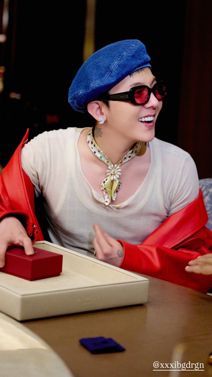 gdpdates's tweet image. 250106 | jacobandco Instagram stories    

#GDRAGON #GD #지드래곤 #지디