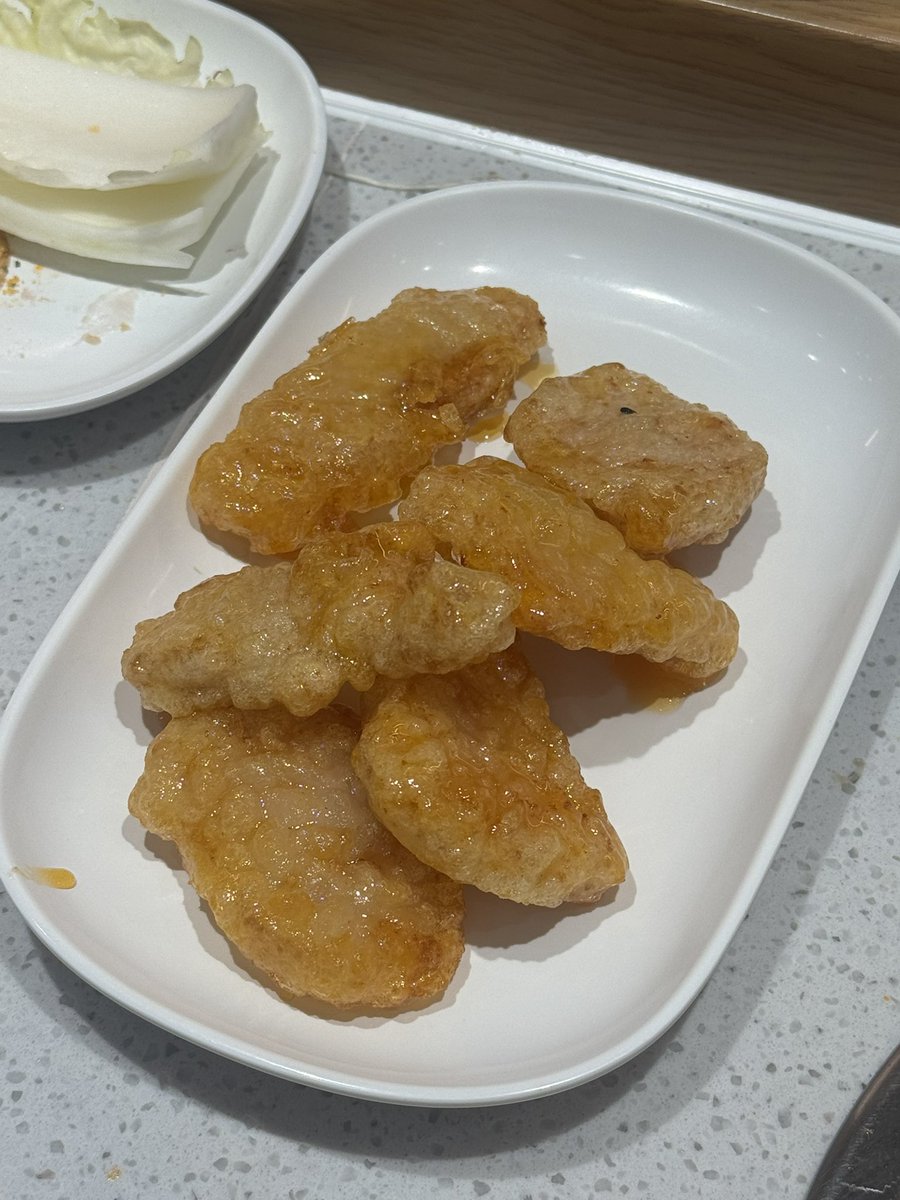 2 (♡i) tweet media