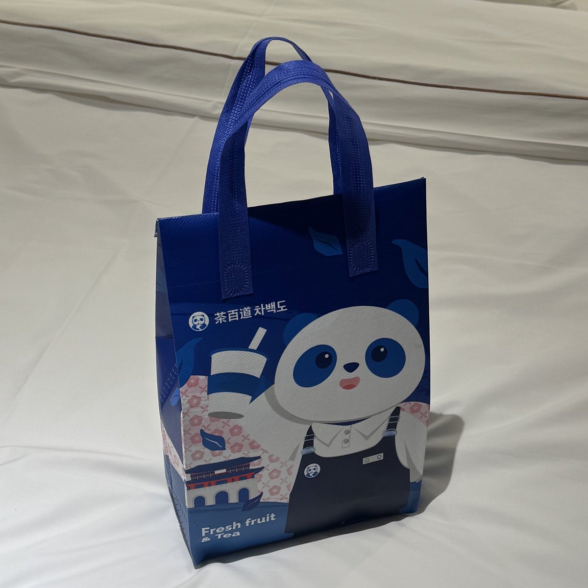 2 (♡i) tweet media