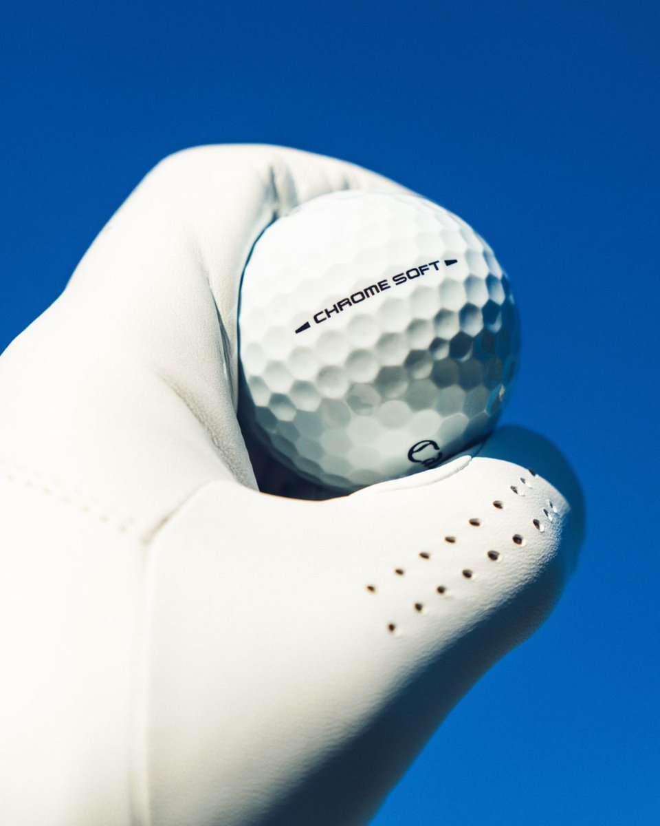 Coming soon to HOTGOLF - Take a first look at the brand new Callaway Chrome Soft range of golf balls. Available to order soon 🚨
