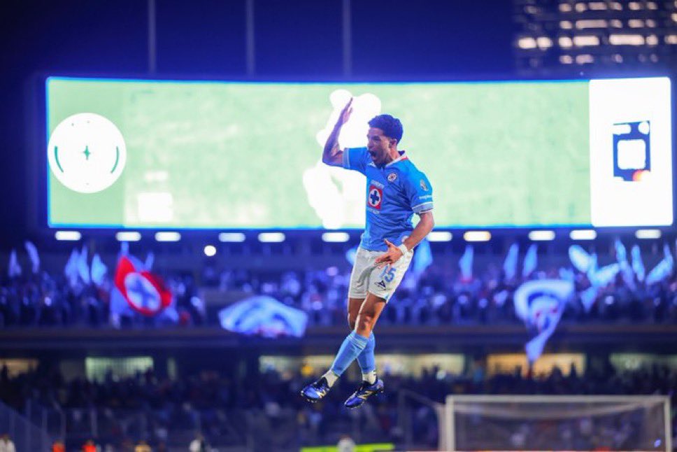 SIEMPRE LE PUSISTE HUEVOS, NUNCA TE DISTE POR VENCIDO, ÍDOLO, DISCIPLINADO, CAMPEÓN DE TODO.

Te voy a querer toda mi vida Nacho Rivero