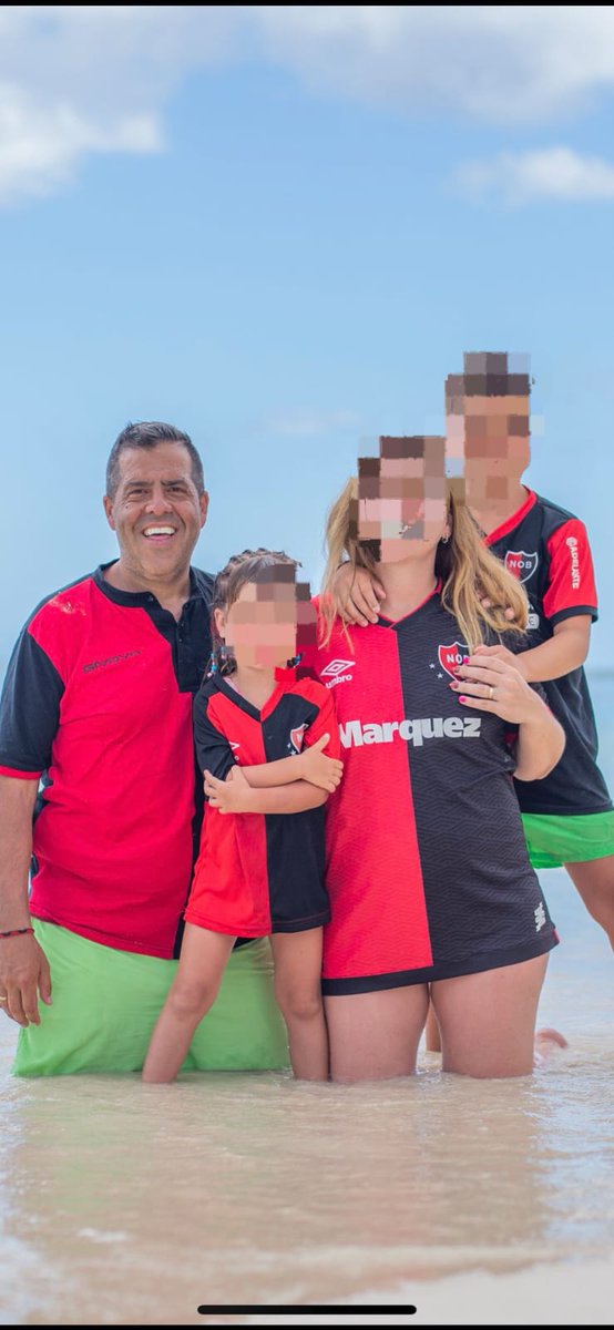 La cat. 2013 de NOB que ayer se quedó sin DT gracias a <a href="/dobboletta/">ivan dobboletta</a>, hoy se amaneció con que dejaron libre a la gran mayoría de los chicos, sin respetar la lista que estaba previamente. Otra obra más del señor Dobboletta. ¿Vas a dar explicaciones <a href="/NachoBoeroNob/">Ignacio Boero</a>?