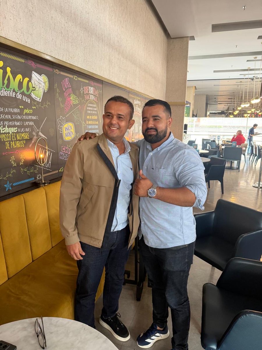 DavoPastranaS's tweet photo. Con alegría recibimos el respaldo total de @FukerJussan, próximo representante a la Cámara por el Amazonas, del Partido Colombia Renaciente, en la Coalición La Voz del Amazonas – 103.

El Amazonas necesita una representación con identidad, compromiso y una voz real. 🤝🇨🇴 https://t.co/LZKPWdeq7G