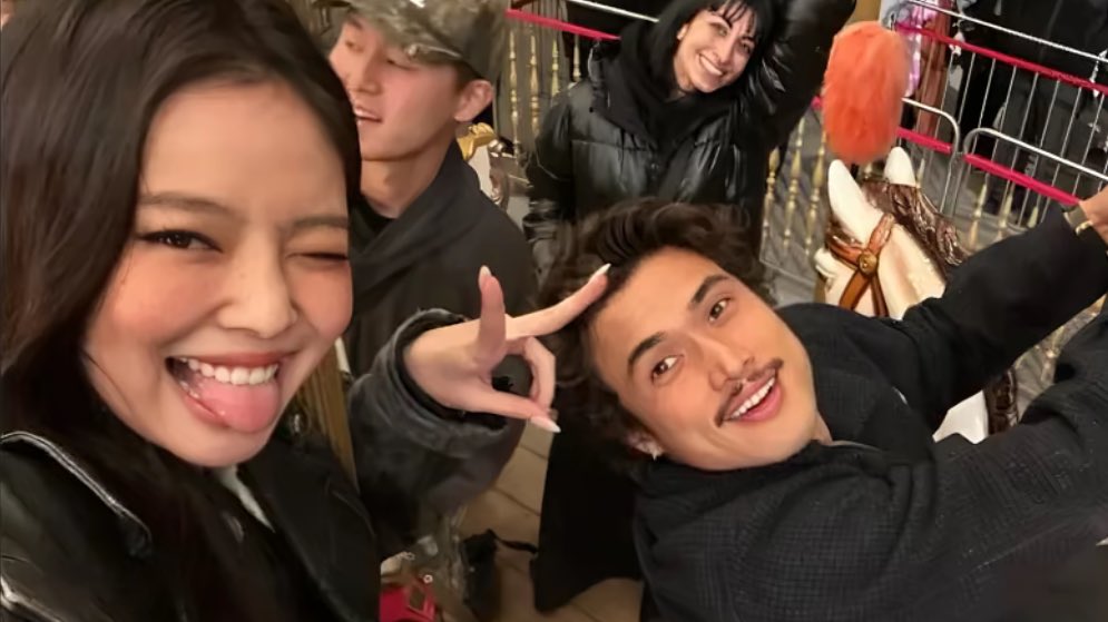 jnkrealcunt's tweet image. Mrs Kim and Mr Kim