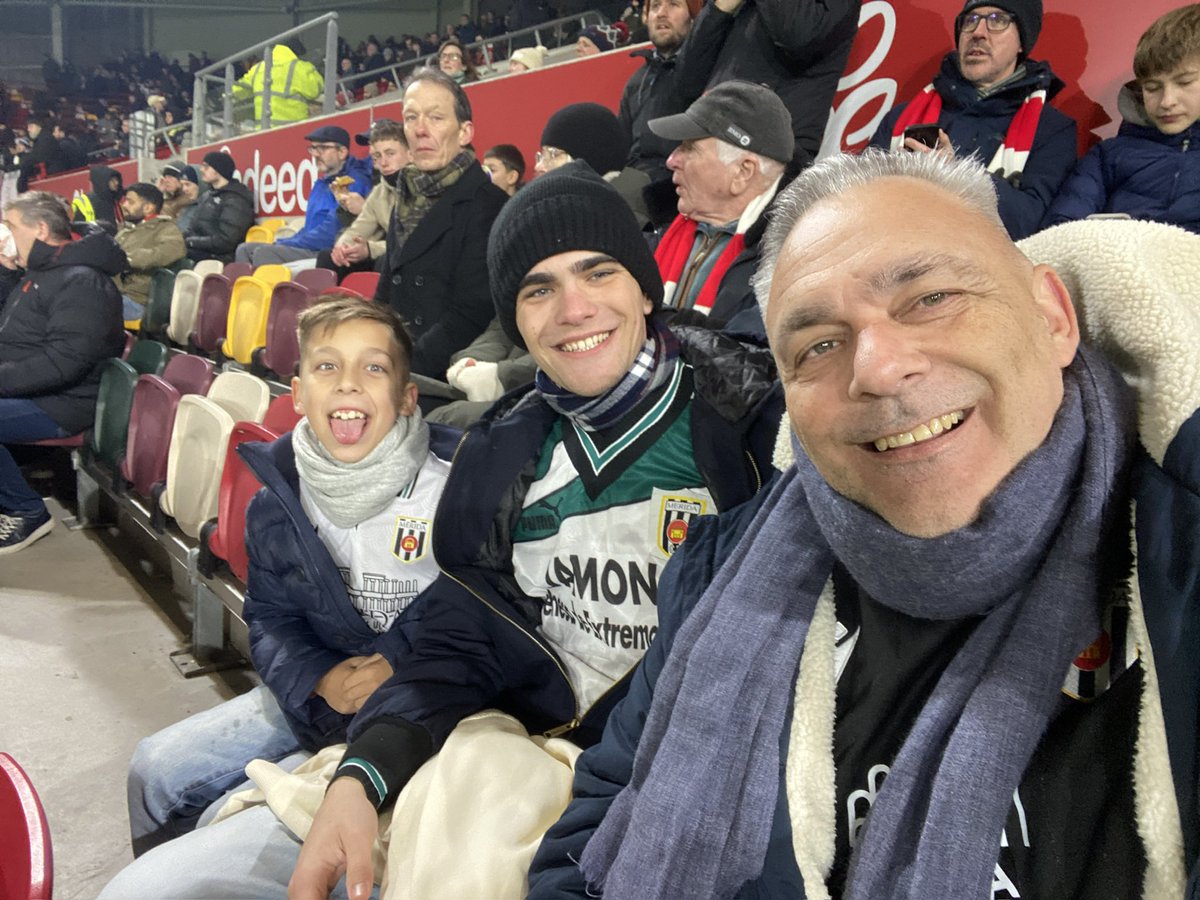 #UnRomanoNuncaSeRinde #TogetherBee <a href="/BrentfordFC/">Brentford FC</a> <a href="/Merida_AD/">A.D. Mérida</a>