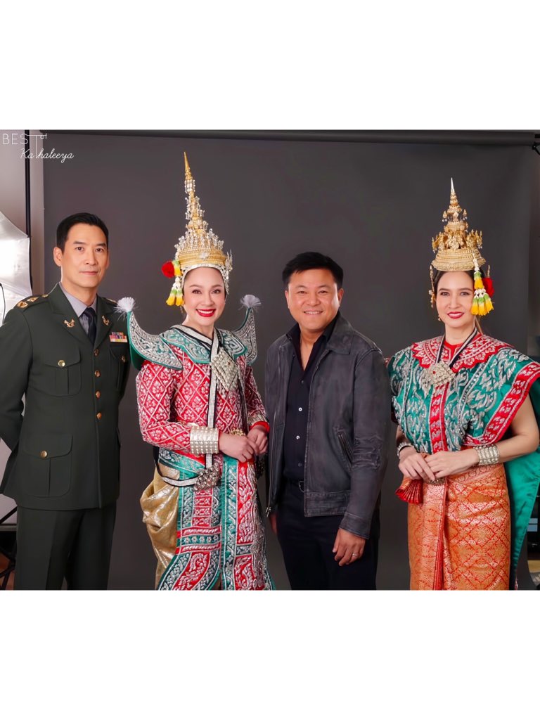 ปีนี้รอชม แหม่ม-หมิว กันด้วยนะคะ ❤️
#สอดสร้อยมาลา 

© พี่สันต์ พี่บอย