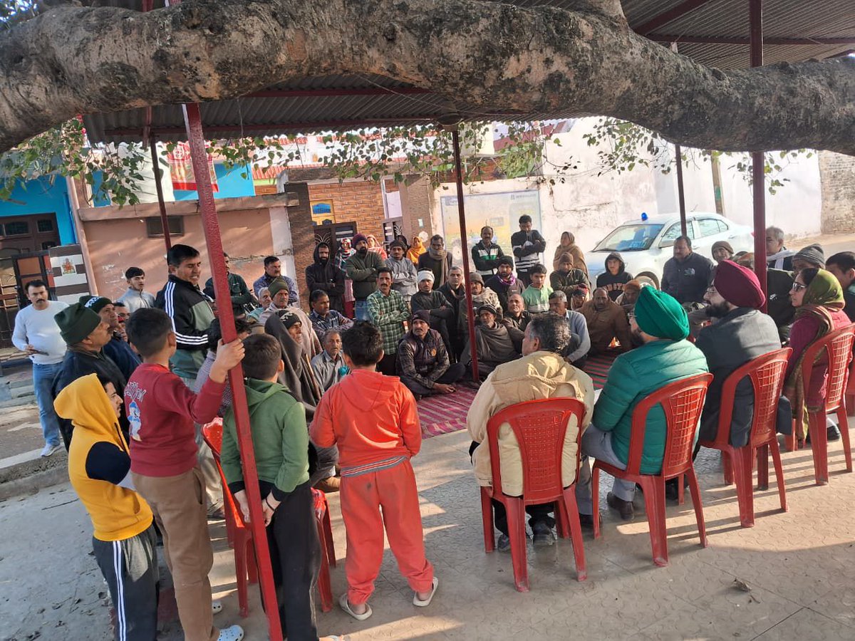 diosamba1's tweet photo. Border first, people always. 🇮🇳
Special Compensation Camp held at Chak Sadda, Ghagwal to fast-track border fencing land compensation. Weekly camps across border villages coming up—transparent, timely, and people-centric governance in action. @diprjk @
@KJSBali @ddnews_jammu https://t.co/68NwN9gmmO