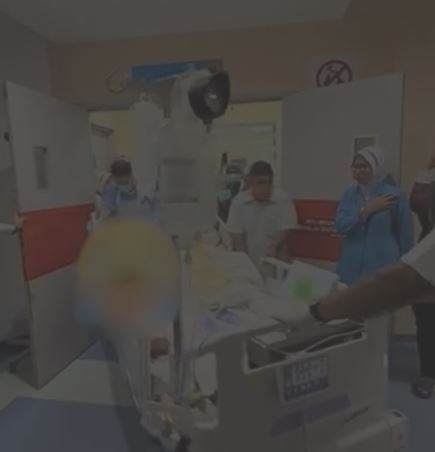 SinarOnline's tweet photo. Amirrulmukminin derma mata, tulang dan buah pinggang

'Saya reda... saya ikut hasrat arwah untuk dermakan semua organ dan harap ia jadi saham akhirat buatnya' - Bapa

#sinarharian #kemalanganmaut #dermaorgan #tular https://t.co/x5tGeGPJ2x