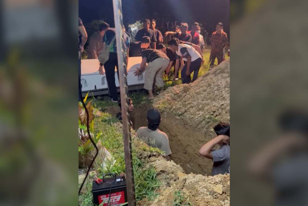SinarOnline's tweet photo. Amirrulmukminin derma mata, tulang dan buah pinggang

'Saya reda... saya ikut hasrat arwah untuk dermakan semua organ dan harap ia jadi saham akhirat buatnya' - Bapa

#sinarharian #kemalanganmaut #dermaorgan #tular https://t.co/x5tGeGPJ2x