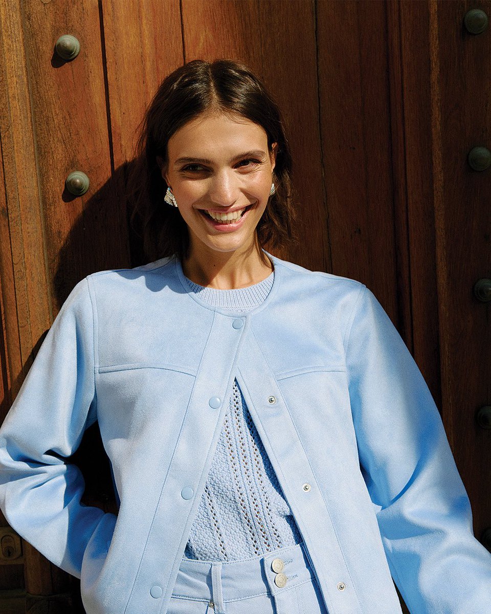 A softer take on everyday dressing. ❄️🤍
​
​Discover cozy coats, feather-light puffers, parka jackets and more at VERO MODA stores &amp; online at veromoda.in​
​
#VEROMODA #VEROMODAIndia #VEROMODAWomen #VEROMODABeyondWarmth #BeyondWarmth #HeavyWinter #NewArrivals